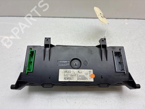 Used Climate control Climate control 37663937 37663937