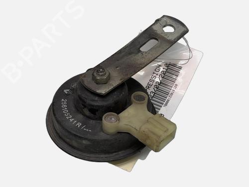 horn-renault-clio-iii-br01-cr01-2005-2006-2007-2008-2009-2010-2011-2012-2013-2014-39653828 main image