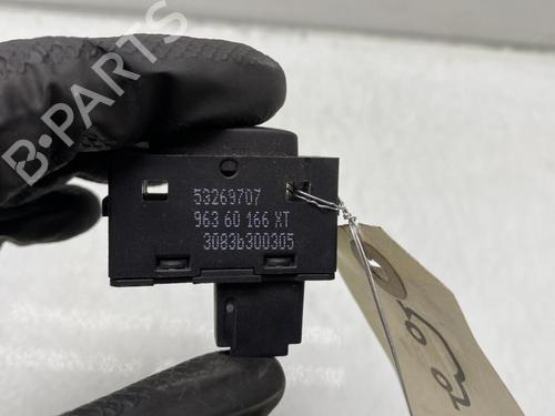 Used Left rear window switch Left rear window switch PEUGEOT 407 (6D_) 2.0 HDi 135 (6DRHRH, 6DRHRE, 6DRHRG, 6DRHRJ) (136 hp) 20183319 20183319