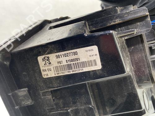 Used Right tailgate light Right tailgate light PEUGEOT 5008 II (MC_, MJ_, MR_, M4_) 1.2 THP (MRHNYH, MRHNYW, MRHNSJ, MRHNSU, MRHNSM) (131 hp) 31213256 31213256