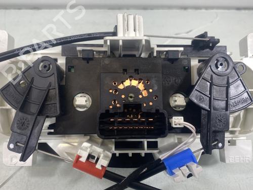 Used Climate control Climate control 32441456 32441456
