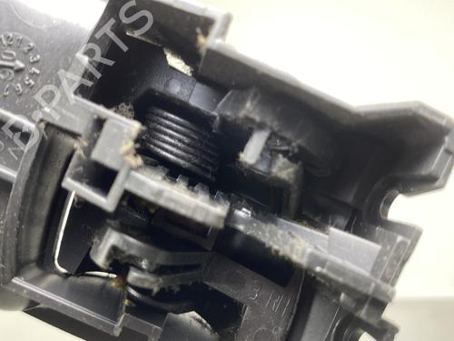 Used Front right interior door handle Front right interior door handle TOYOTA YARIS (_P9_) 1.4 D-4D (NLP90_, NLP90R) (90 hp) 29141768 29141768