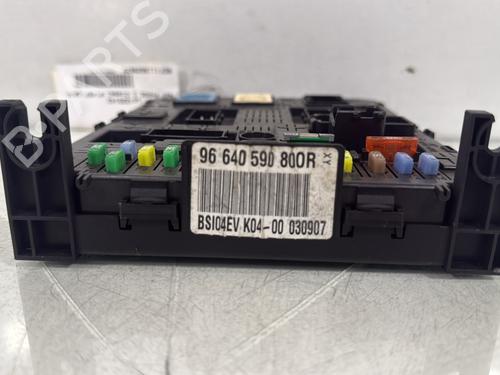 Used Fuse box Fuse box PEUGEOT 407 (6D_) 2.0 HDi 135 (6DRHRH, 6DRHRE, 6DRHRG, 6DRHRJ) (136 hp) 34332867 34332867
