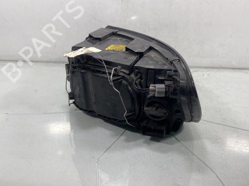 Used Right headlight Right headlight VOLVO V50 (545) 2.0 D (136 hp) 23768656 23768656