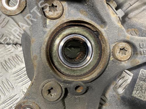 Used Right front steering knuckle Right front steering knuckle KIA PROCEED (CD) 1.6 CRDi 136 (136 hp) 20023075 20023075