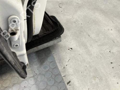Used Right front door Right front door MERCEDES-BENZ CLS (C219) CLS 320 CDI (219.322) (224 hp) 30080268 30080268