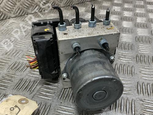 Used ABS pump BMW X1 (E84) xDrive 20 d (184 hp) 32524505