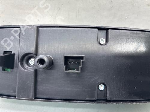 Left front window switch MERCEDES-BENZ A-CLASS (W169) A 180 CDI (169.007, 169.307) | BP38550011I27 - Image 1