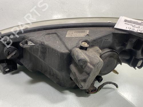 Used Right headlight Right headlight PEUGEOT 1007 (KM_) 1.4 (75 hp) 29377814 29377814