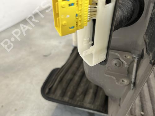Left front door CITROËN C4 CACTUS 1.2 VTi 82 | BP29425599C2 