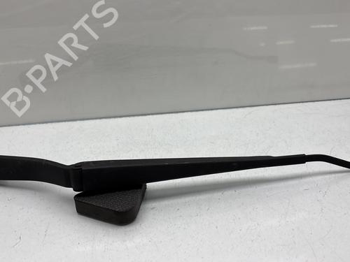 Used Front windshield wiper arm KIA SORENTO I (JC) 2.5 CRDi 4WD (140 hp) 30612341