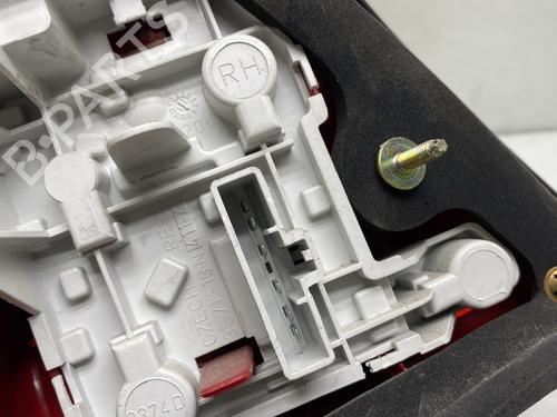 Right taillight FORD MONDEO III (B5Y) 2.0 16V TDDi / TDCi | BP25623979C35