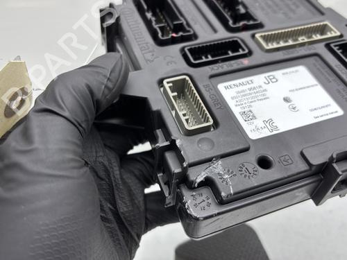 Fuse box RENAULT CLIO V (B7_) 1.5 Blue dCi 115 (B7AD) | BP29841705E1 