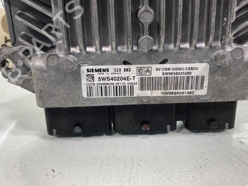 Used Engine control unit (ECU) Engine control unit (ECU) PEUGEOT 407 SW (6E_, 6D_) 2.0 HDi 135 (136 hp) 21196652 21196652