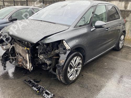 Brukte deler til CITROËN C4 Picasso II 1.2 THP 130 (130 hp) 4421072
