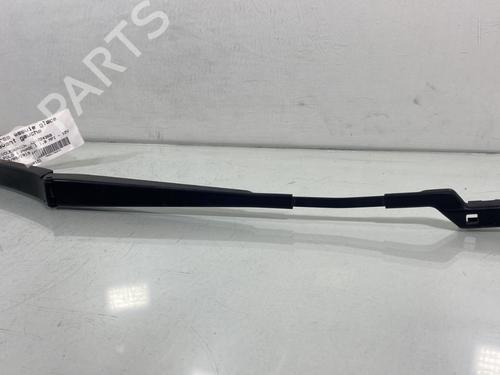 Used Front windshield wiper arm VW POLO VI (AW1, BZ1, AE1) 1.0 (75 hp) 29724816