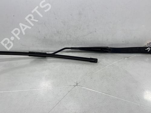 Vindspejlsviskerarm Vindspejlsviskerarm NISSAN JUKE (F15) 1.5 dCi (110 hp) 33831045 33831045