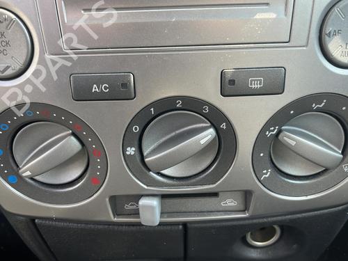 Left front window switch MAZDA 2 (DY) 1.4 CD | BP20021308I27 - Image 5