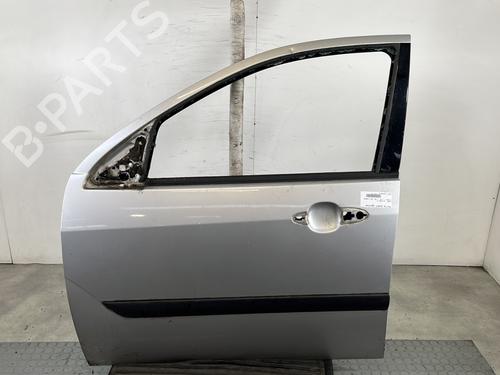 Used Left front door FORD FOCUS I (DAW, DBW) 1.6 16V (100 hp) 29508213
