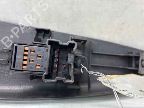 Used Right front window switch Right front window switch 38100983 38100983