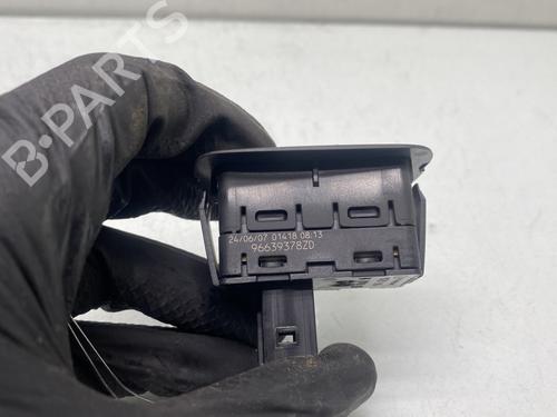 Left rear window switch CITROËN C4 Grand Picasso I (UA_) 1.6 HDi | BP28493704I29
