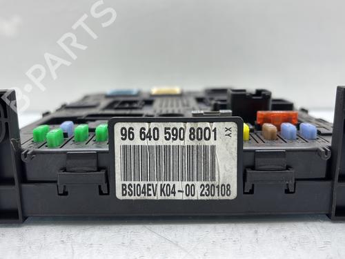 Used Fuse box Fuse box PEUGEOT 407 (6D_) 1.6 HDi 110 (6D9HZC, 6D9HYC) (109 hp) 29711642 29711642