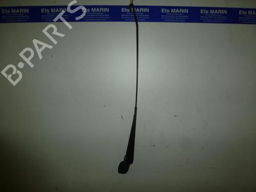 Used Front windshield wiper arm RENAULT CLIO II Hatchback Van (SB0/1/2_) [1998-2025]  20036335