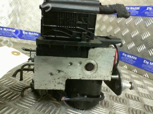 Used ABS pump ABS pump MERCEDES-BENZ E-CLASS T-Model (S210) E 270 T CDI (210.216) (170 hp) 19985757 19985757