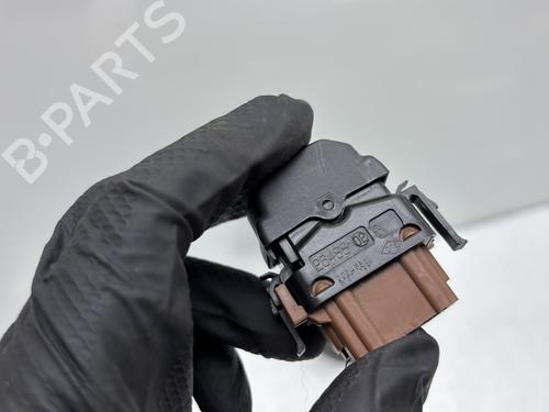Used Right front window switch Right front window switch RENAULT LAGUNA II (BG0/1_) 1.8 16V (BG04, BG0B, BG0C, BG0V) (117 hp) 28519631 28519631
