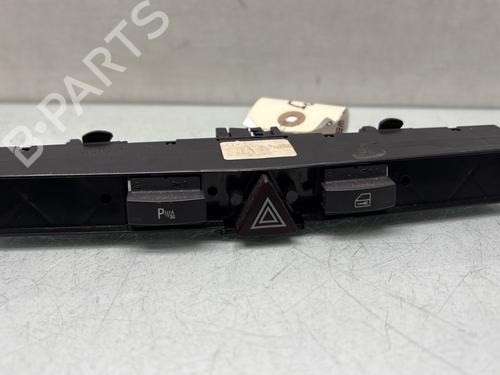 Used Warning switch Warning switch OPEL ZAFIRA / ZAFIRA FAMILY B (A05) 1.7 CDTI (M75) (110 hp) 33238630 33238630