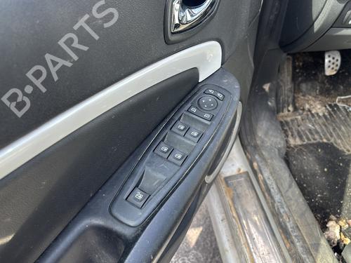 Fuse box RENAULT MEGANE CC (EZ0/1_) 1.9 dCi (EZ0J, EZ1S) | BP34449716E1 - Image 20