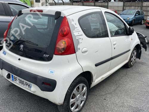 Left taillight PEUGEOT 107 (PM_, PN_) 1.0 | BP32469987C34 