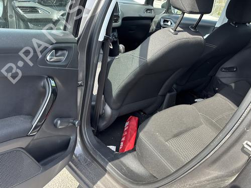 Right headlight PEUGEOT 208 I (CA_, CC_) 1.5 BlueHDI 100 | BP31976490C29 