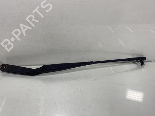 Used Front windshield wiper arm VW POLO (9N_, 9A_) 1.2 12V (64 hp) 26715434