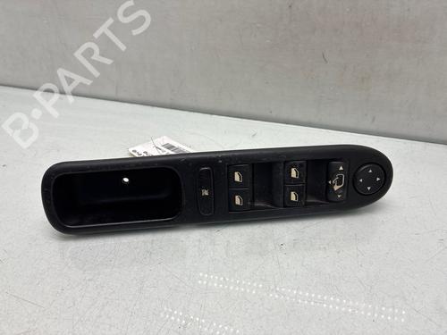 Used Left front window switch Left front window switch 38092658 38092658