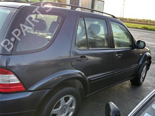 Front right door window MERCEDES-BENZ M-CLASS (W163) ML 270 CDI (163.113) | BP32299129C19