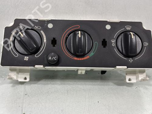 Airco bedieningspaneel PEUGEOT 306 Hatchback (7A, 7C, N3, N5) 2.0 HDI 90 (90 hp) 30791244