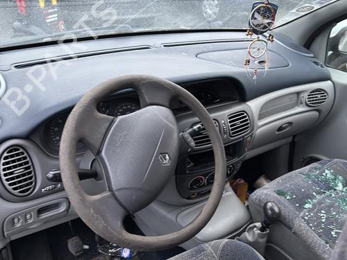 Right front fenders RENAULT SCÉNIC I MPV (JA0/1_, FA0_) 1.9 dTi (JA0N) | BP31064394C42 