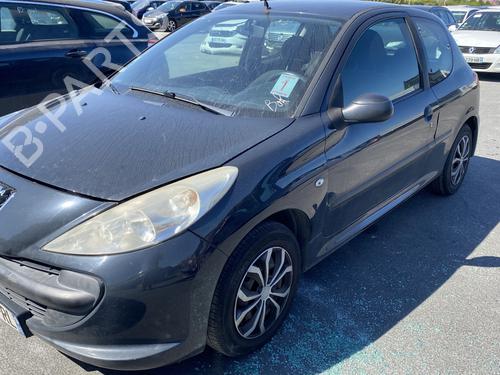 Brugte PEUGEOT 206+ (2L_, 2M_) 1.4 HDi eco 70 (68 hp) 3601254