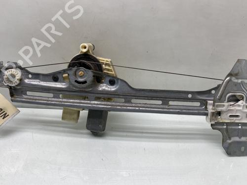 Rudehejsemekanisme venstre bagtil PEUGEOT 308 II (LB_, LP_, LW_, LH_, L3_) 1.6 HDi / BlueHDi 115 (115 hp) 30535686