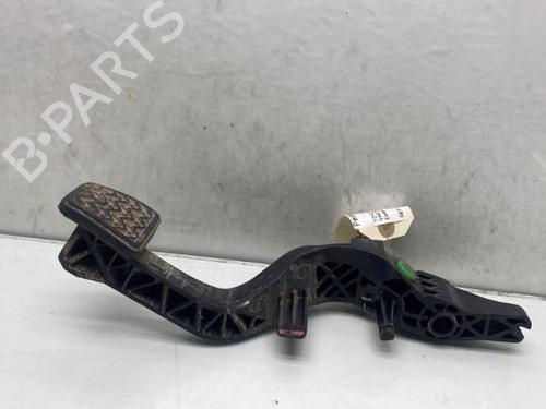koblingspedal TOYOTA YARIS (_P13_) 1.5 (NSP131_) (112 hp) 19991286
