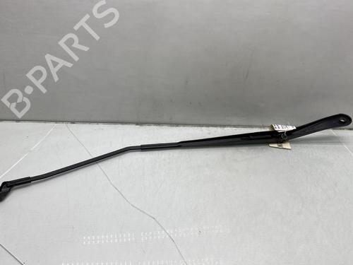 front-windshield-wiper-arm-renault-clio-v-b7_-2019-26527782 main image