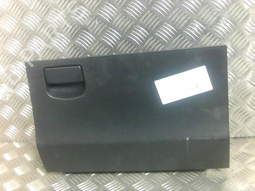 Used Glove box Glove box TOYOTA YARIS (_P9_) 1.4 D-4D (NLP90_, NLP90R) (90 hp) 20015340 20015340