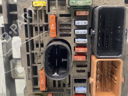 Fuse box PEUGEOT 308 I (4A_, 4C_) 1.6 HDi | BP28705059E1 