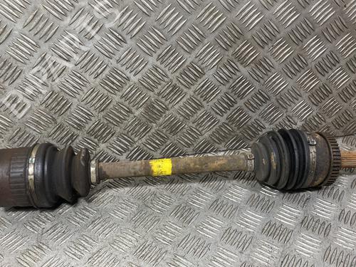 Drivksel foran venstre HYUNDAI TUCSON (JM) 2.0 (141 hp) 30968694