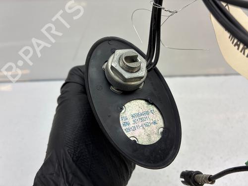 Base antenna Base antenna PEUGEOT 3008 I MPV (0U_) 1.6 HDi (114 hp) 37465392 37465392