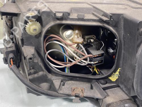 Used Right headlight Right headlight AUDI A8 D2 (4D2, 4D8) 2.5 TDI quattro (150 hp) 21950210 21950210