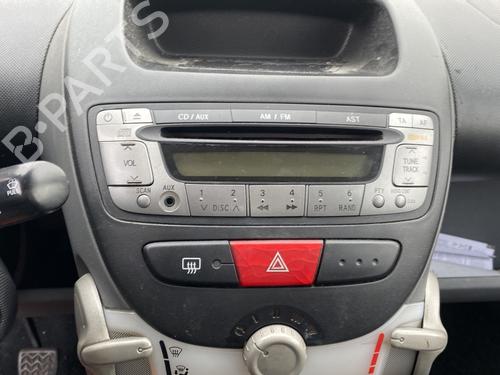 Brugte PEUGEOT 107 (PM_, PN_) 1.0 4916132