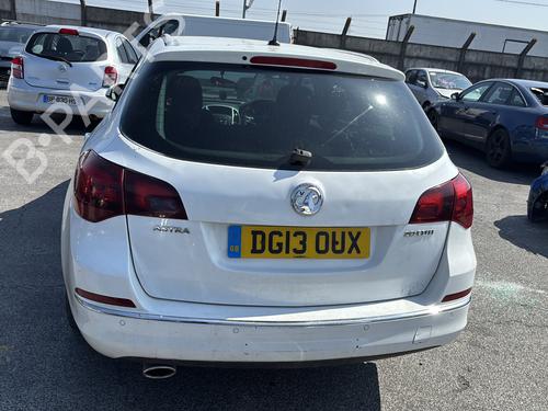 Left front fog light OPEL ASTRA J Sports Tourer (P10) 2.0 CDTI (35) | BP28100363C30 
