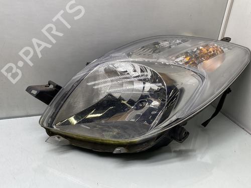Phare gauche TOYOTA YARIS (_P9_) 1.3 VVT-i (SCP90_, SCP90R) (87 hp) 31883237
